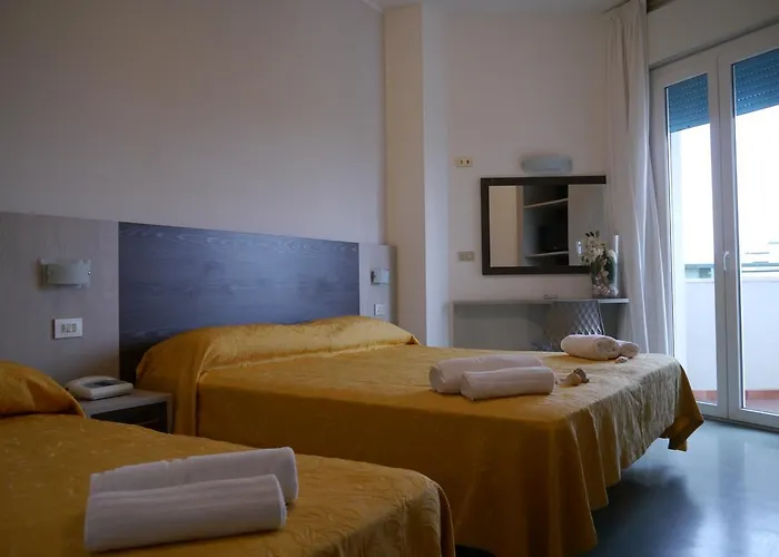 Monaco - Parcheggio Incluso E Piscina Milano Marittima