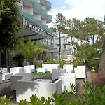 Hotel Monaco - Parcheggio E Piscina 3*