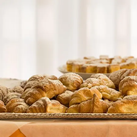 Monaco - Parcheggio Incluso E Piscina Μιλάνο Μαριτίμα