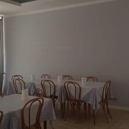 Monaco - Parcheggio E Piscina Milano Marittima