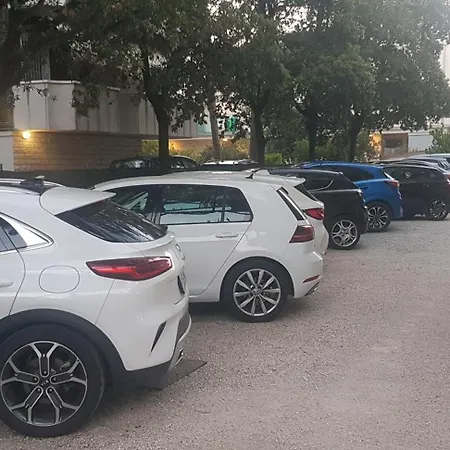 酒店 Monaco - Parcheggio Incluso E Piscina