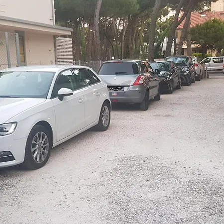 Hotel Monaco - Parcheggio E Piscina Hotell 3*