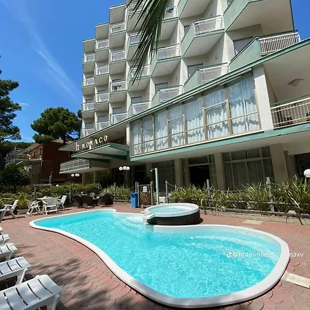 Hotel Monaco - Parcheggio E Piscina