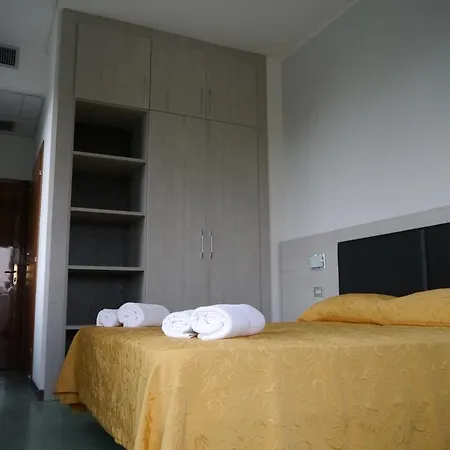 Hotell Hotel Monaco - Parcheggio E Piscina 3*