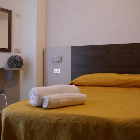Hotel Monaco - Parcheggio E Piscina Hotell 3*
