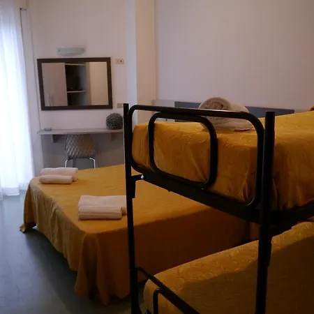 Ξενοδοχείο Monaco - Parcheggio Incluso E Piscina