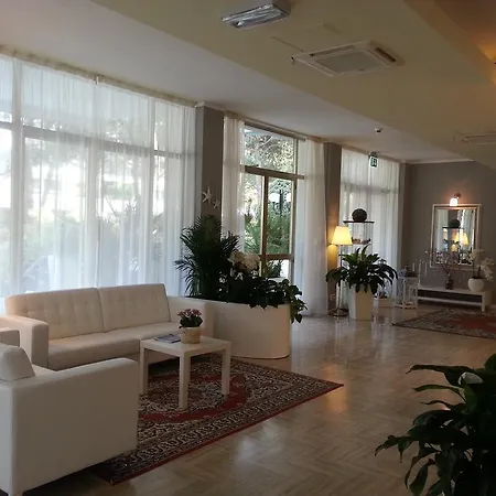 Hotel Monaco - Parcheggio E Piscina Hotell Milano Marittima