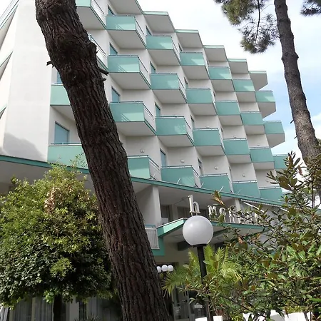 Monaco - Parcheggio E Piscina 3* Milano Marittima