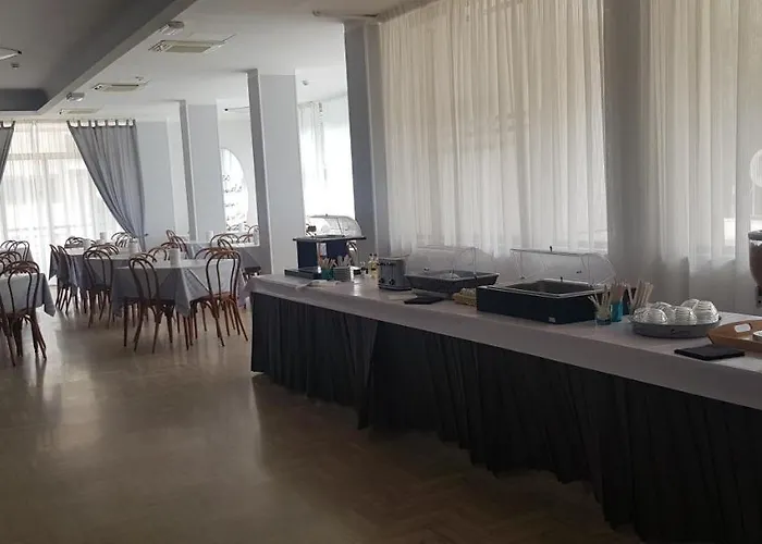 Monaco - Parcheggio Incluso E Piscina Szálloda