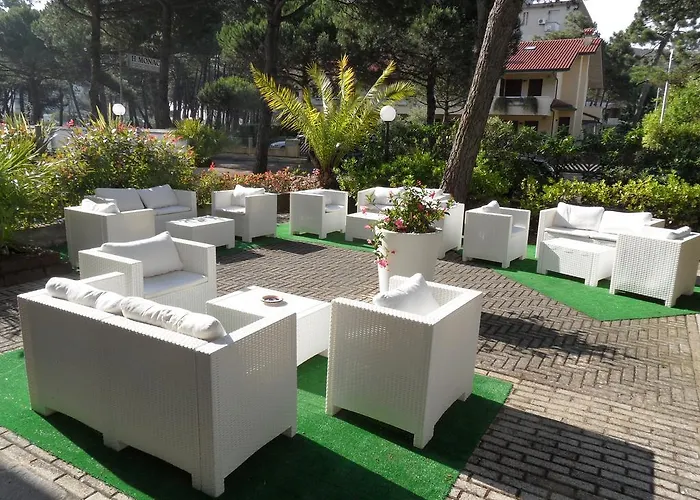 Szálloda Monaco - Parcheggio Incluso E Piscina 3*