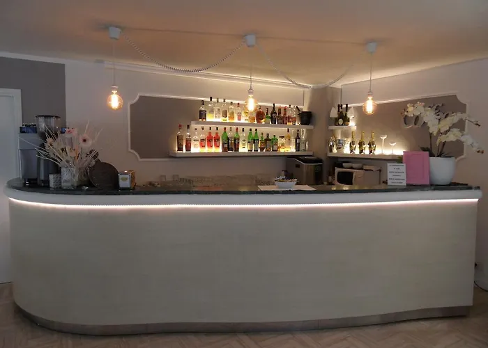 酒店 Monaco - Parcheggio Incluso E Piscina